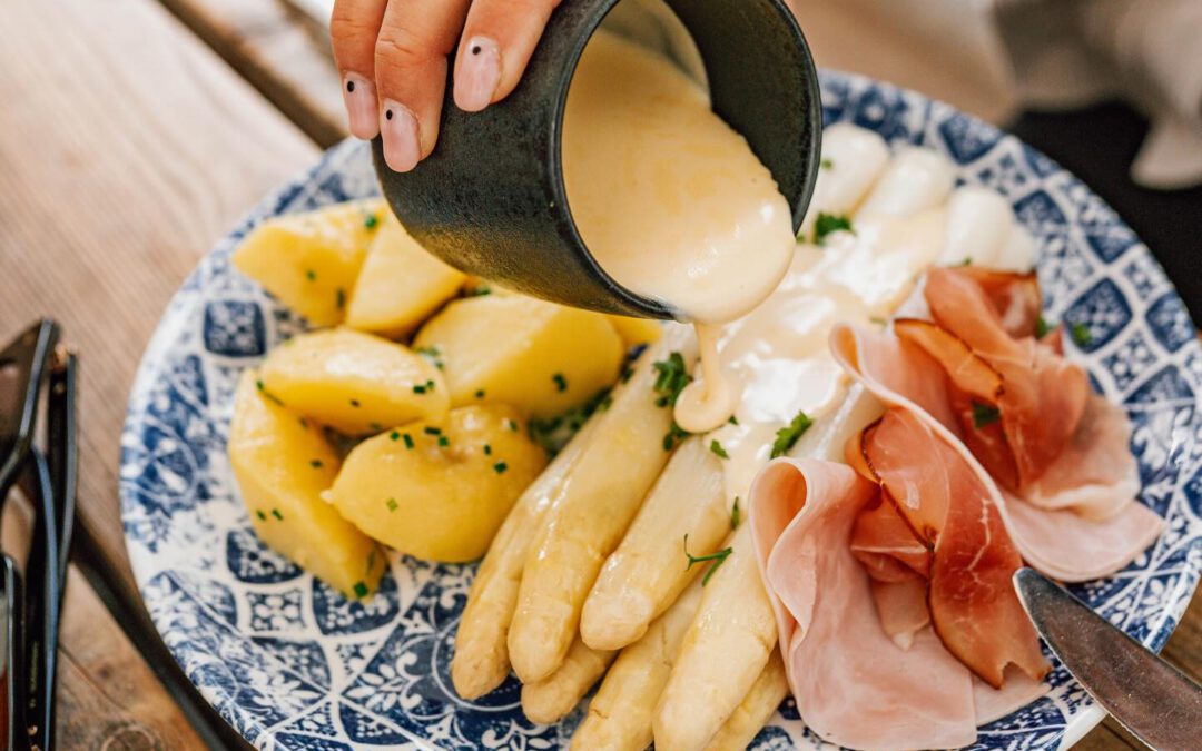 Spargelzeit im Grafschafter Wirtshaus!